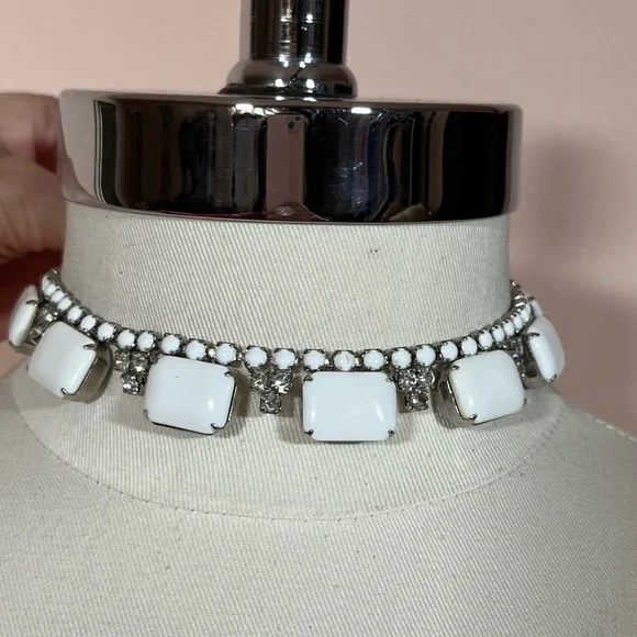 Antique 1940's Retro Art Deco White Milk Glass Emerald Cut Choker Necklace - Picture 16 of 16